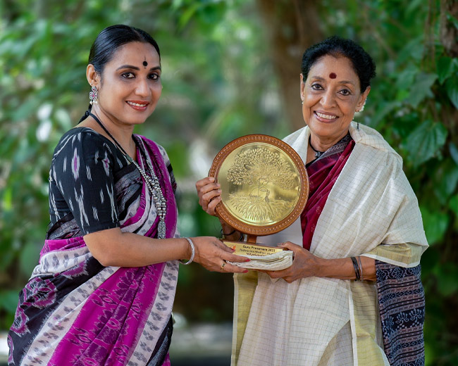 Padma Shri Madhavi Mudgal during Natyasutra’s Guru Pranam ceremony on Guru Purnima